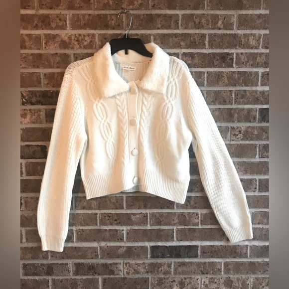 NWT Derek Heart Sweater Juniors L - Picture 1 of 6